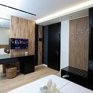 Three 3*, Vlorë Albania